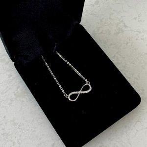 Silver Necklace and pendant